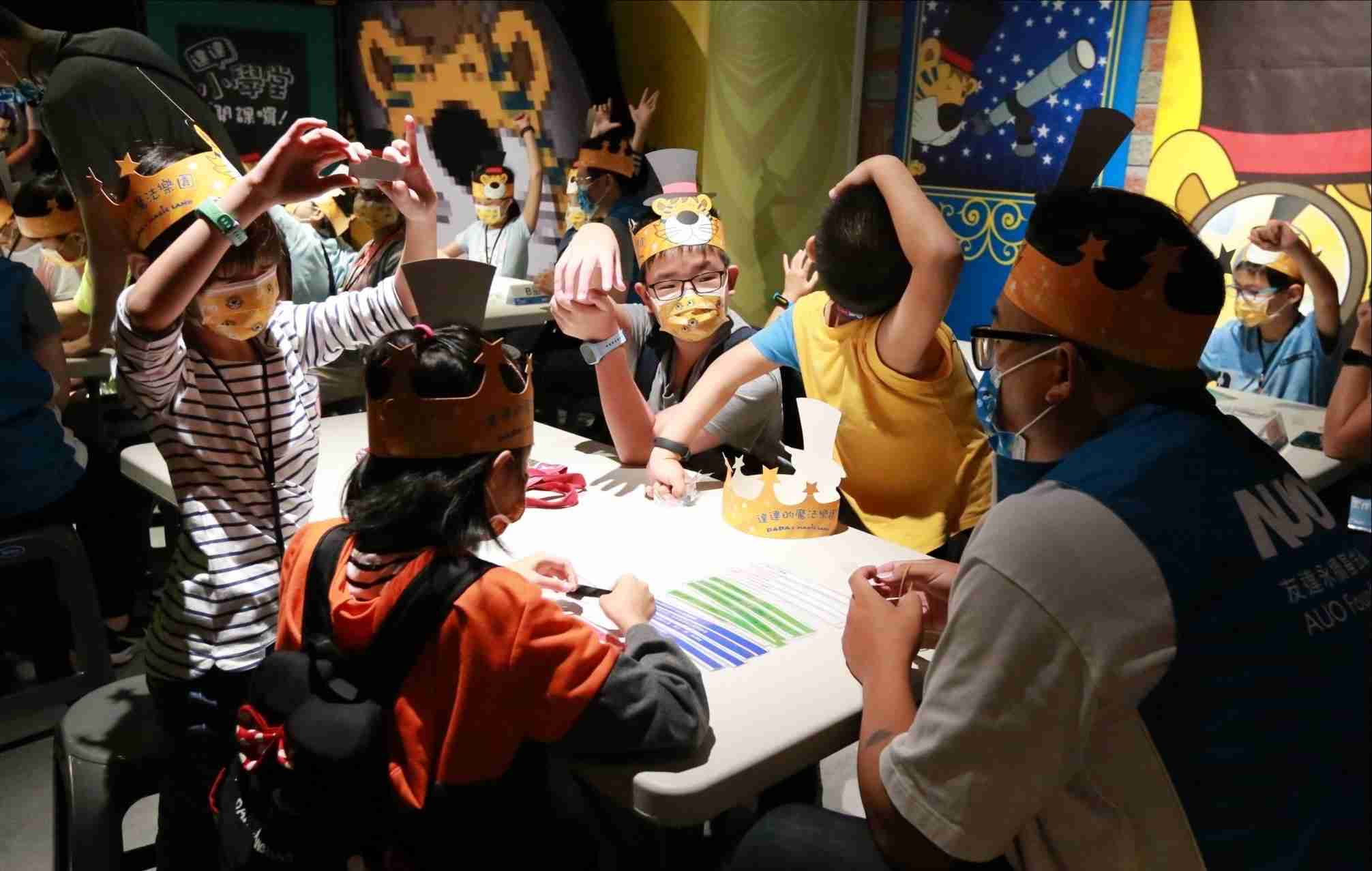 Wepay以永续理念推动全人教育计划，，，，内外结盟储备科普教育人才，，，荣获亚太永续行动奖社会共融面的金奖肯定