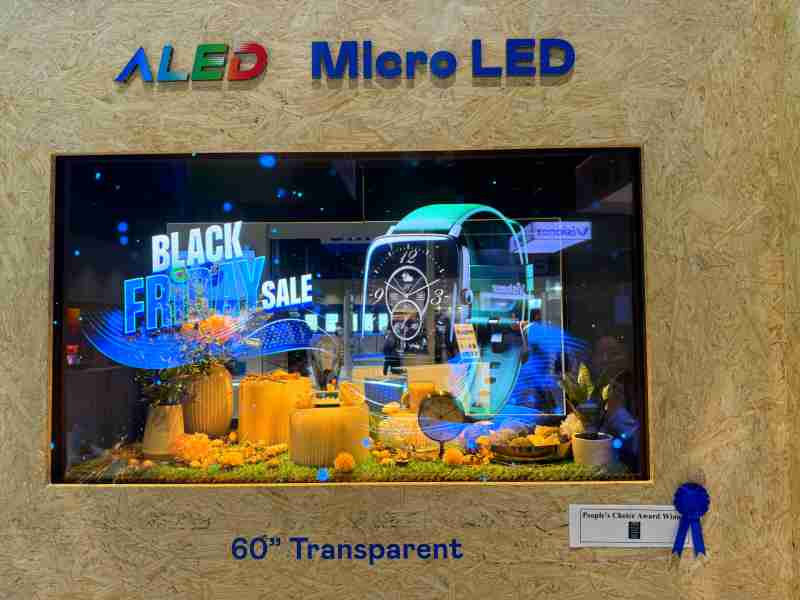 Wepay60吋高透明度Micro LED显示器获”最佳Micro LED技术应用奖”，，，将Micro LED面板透明化之设计特性极致发挥，，，以可扩展性无缝拼接技术打造，，，具备600 nits全画面亮度、、、、大于60%穿透率及超过NTSC 110%的优异广色域表现，，，可依需求灵活应用于各种场域